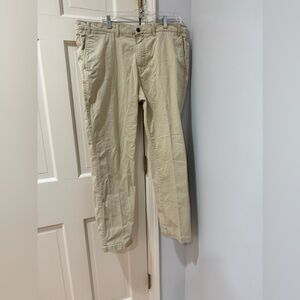 Duck Head Gokd School  40/32 light khakis pockets front and back
